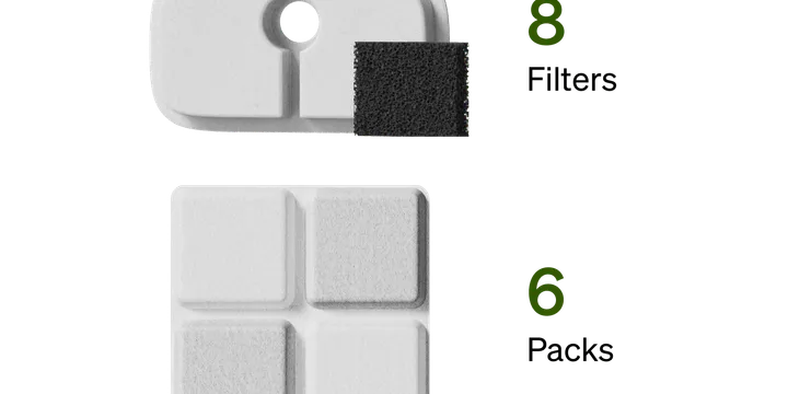 PETLIBRO smart feeder and water fountain bundle with the app interface showing devices offline during the August 2026 server outage