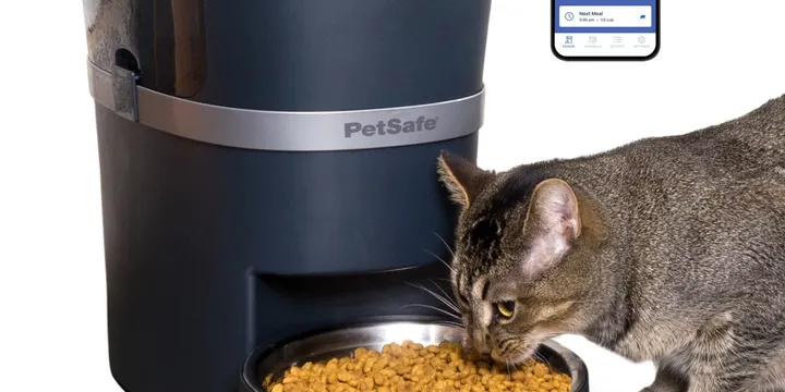 Official PetSafe product photo of the Smart Feed 2nd-generation automatic dog and cat feeder, the pick whose schedule and feeding history live on the device instead of a vendor server